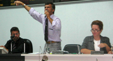 Câmara aprova “controle” de pedidos de empréstimos para a Prefeitura de Divinópolis adair otaviano